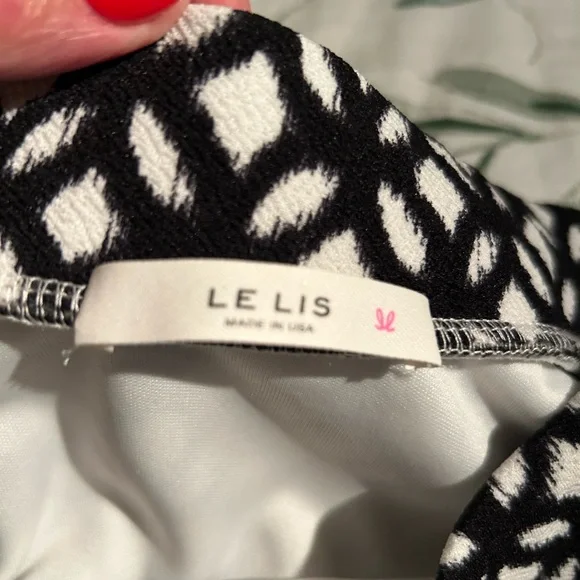 Le Lis Women's A-Line Skirt W/Zip Pockets Size L - Picture 5 of 9